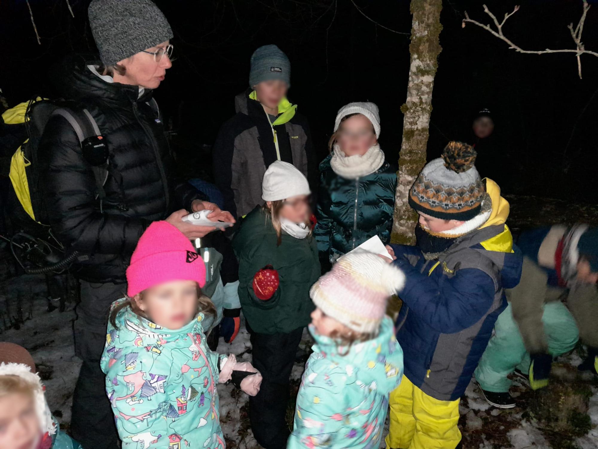 Sortie nocturne pour les élèves d'Uvernet-Fours © J. Rey / PnM