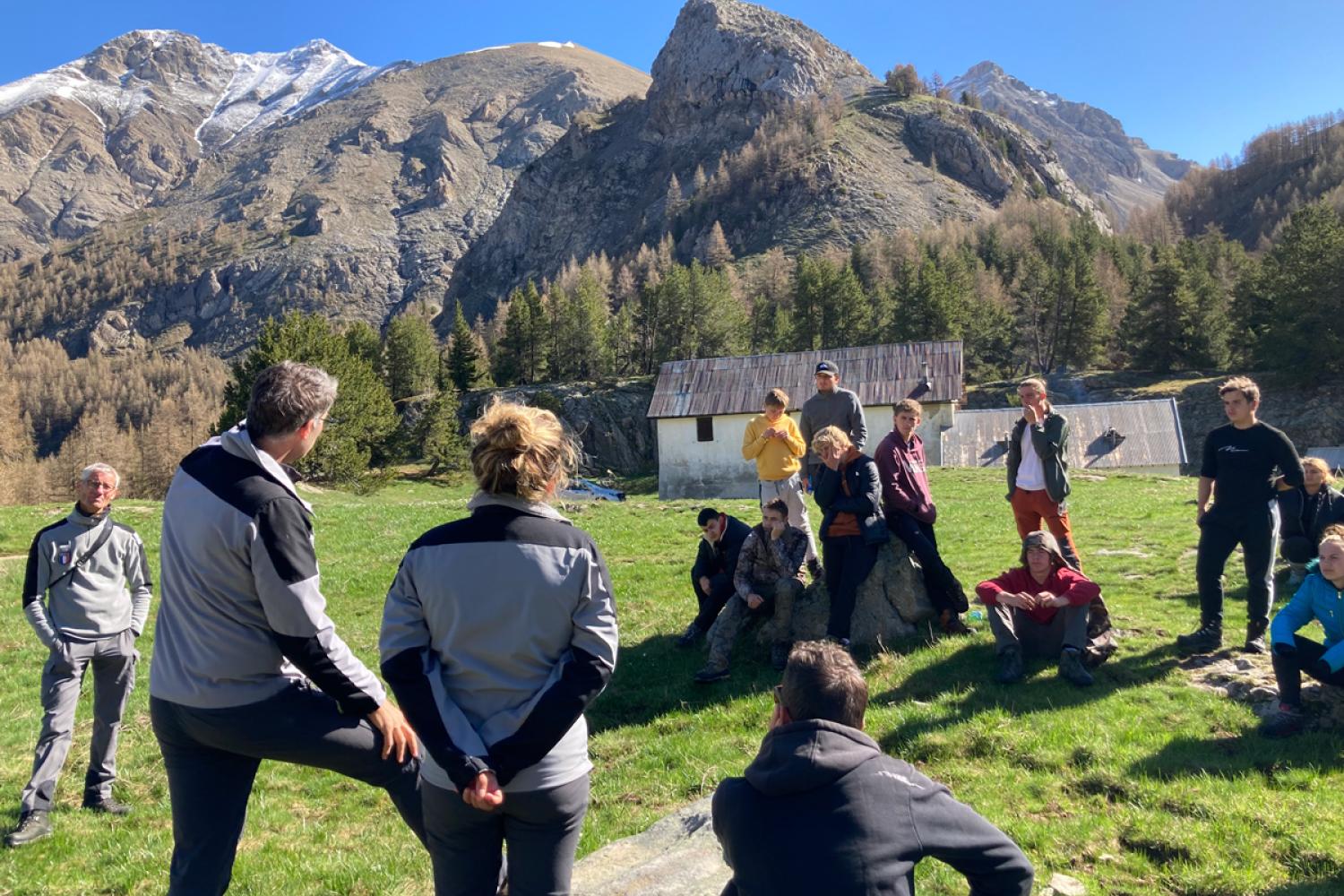 Des lycéens participent à un comptage "tétras lyre" dans le haut Verdon © B. Ginette / PnM