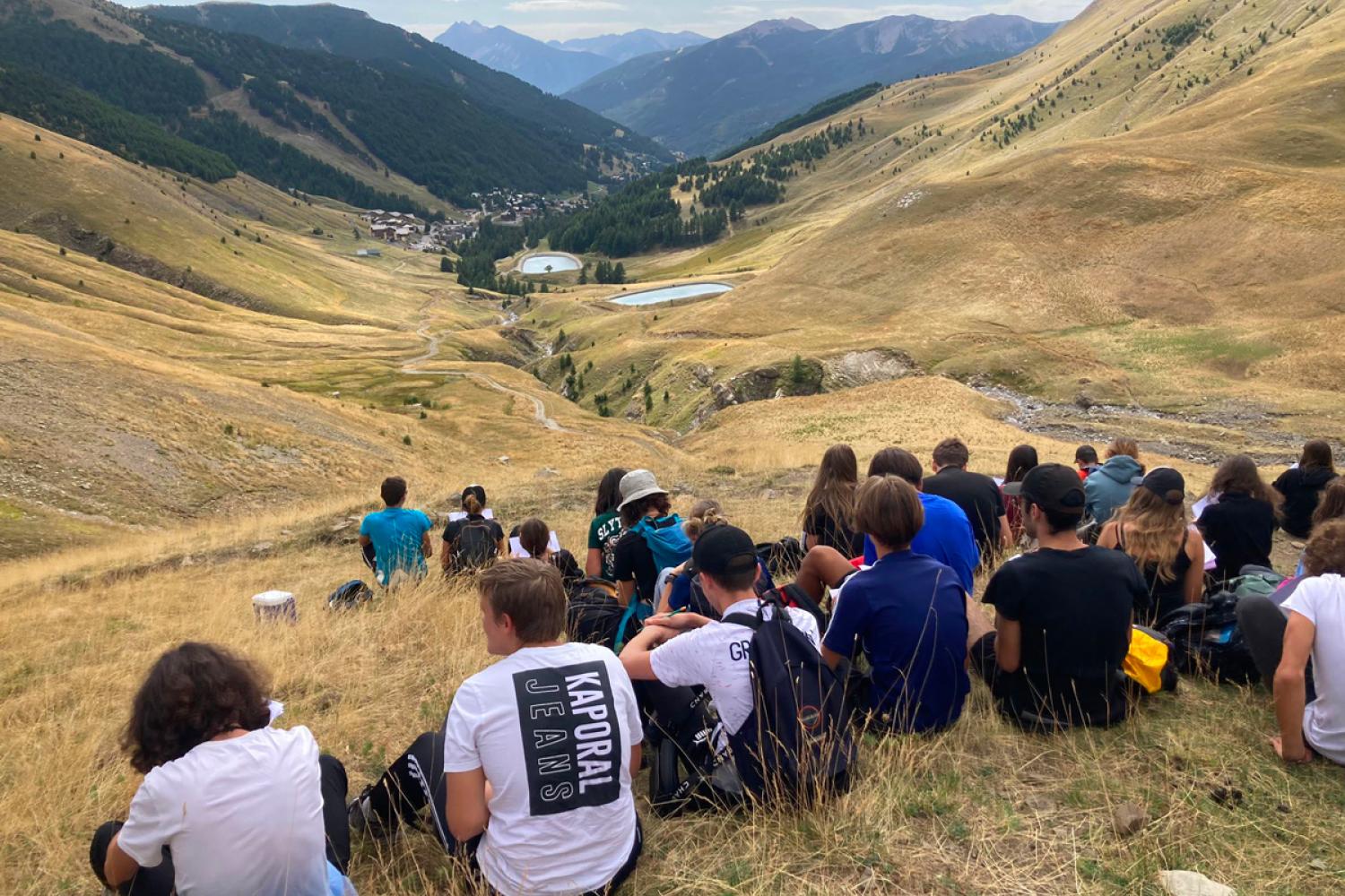 Lecture de paysage et étude de la gestion des différents espaces naturels (forestier, pastoraux, aménagements, …)  – photo : Axelle Bono – Lycée de Carmejane