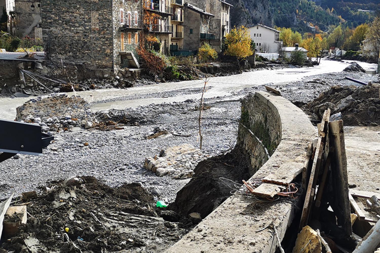 emplacement-ancien-pont_st-lazare_tende_ecolin-800px.jpg